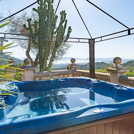 Hervorragende Auf Einem Huegel Mit 360-grad-blick Ueber Zwei Buchten Holiday home Alcudia (Mallorca)