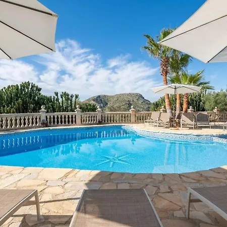 Hervorragende Auf Einem Huegel Mit 360-grad-blick Ueber Zwei Buchten Alcudia (Mallorca)