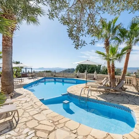 Holiday home Hervorragende Auf Einem Huegel Mit 360-grad-blick Ueber Zwei Buchten